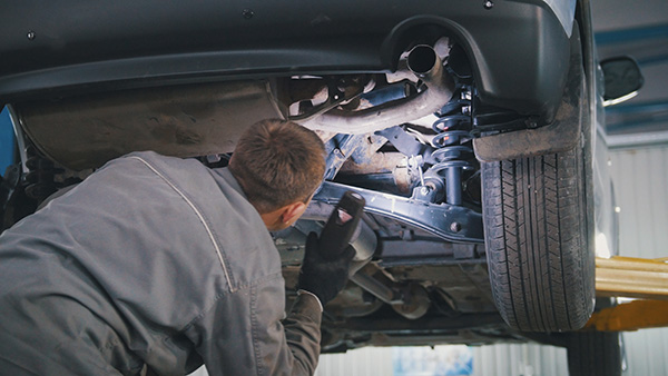 Does Visalia’s Hot, Dry Weather Shorten the Life of Rubber Suspension Bushings?